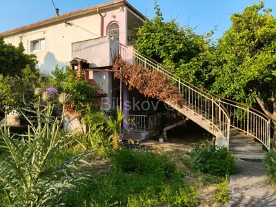 Haus 130 m², Trogir, ausgezeichnete Lage und fußläufige Entfernung zu Einrichtungen - 2