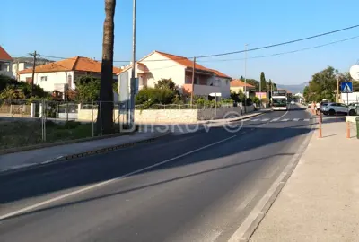 Kuća 130 m², Trogir, izvrsna lokacija i pješačka udaljenost do sadržaja