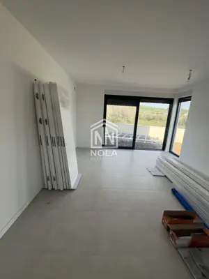 House for sale in Tisno, 212 m² - 18