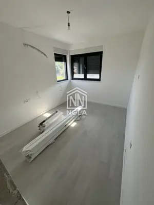 House for sale in Tisno, 212 m² - 12