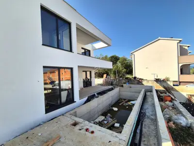 Haus zum Kauf in Malinska, 159 m²