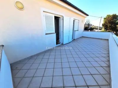 Otok Krk, samostojeća kuća 80 m do mora - 9