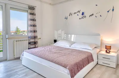 Spacious house with a pool in Ližnjan - 14