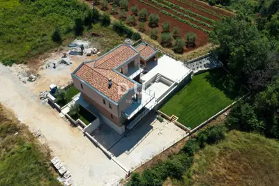 Haus 377 m², Višnjan - Pool und Sommerküche - 4