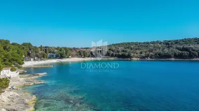 Kuća u prvom redu do mora, okolica Pule - 16