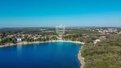 Kuća u prvom redu do mora, okolica Pule - 17