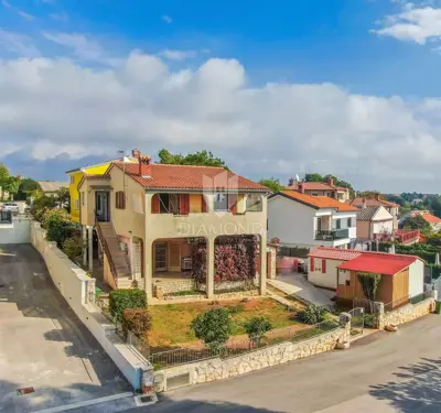 Kuća u prvom redu do mora, okolica Pule - 4