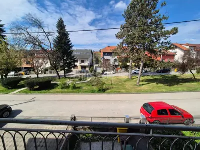 Maksimir, kuća u nizu na 5etaža površine 220 m², dvorište, parking - 16