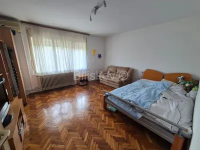 Maksimir, kuća u nizu na 5etaža površine 220 m², dvorište, parking - 5