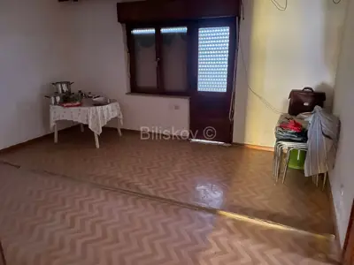Wohn- und Gewerbeimmobilie in Kaštel Kambelovac, Meerblick - 10