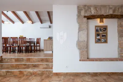 Kamena kuća 149 m², Krnica - bazen i okućnica - 18