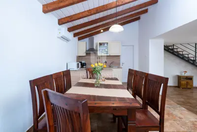 Kamena kuća 149 m², Krnica - bazen i okućnica - 21