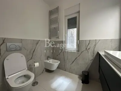 Apartment 100 m², Donji grad - 3 rooms, elevator and cathedral view - 11