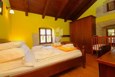 Kuća 300 m², Žminj - grijani bazen i sauna - 15