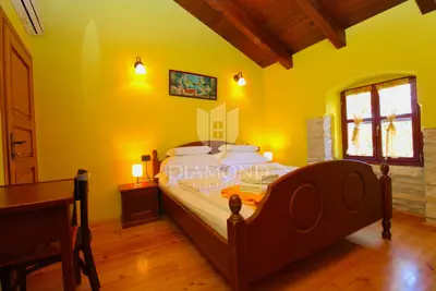 Kuća 300 m², Žminj - grijani bazen i sauna - 16