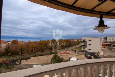 Apartment for sale in Malinska, 90 m²