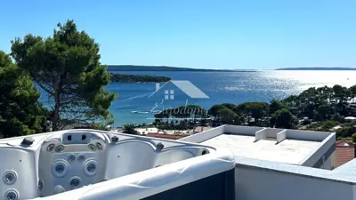 Penthouse 170 m², Banjol na Rabu, panoramski pogled na more