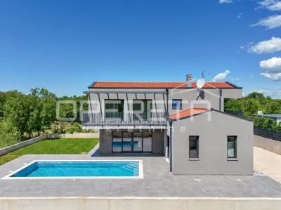 ISTRA, SVETI LOVREČ - Neu erbautes freistehendes Haus mit Pool