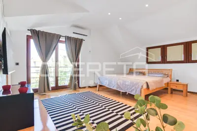 House 350 m², Samobor - pool, sauna and garden - 14