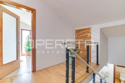House 350 m², Samobor - pool, sauna and garden - 18