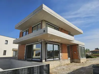 Poreč - Haus in Neubau mit Wellnessbereich und Pool
