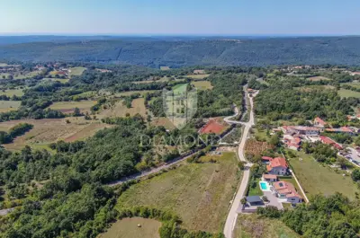 Land 3,892 m², Žminj surroundings - access road