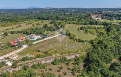 Land 3,892 m², Žminj surroundings - access road - 4