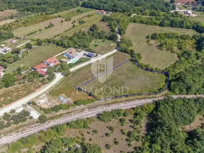 Land 3,892 m², Žminj surroundings - access road - 5