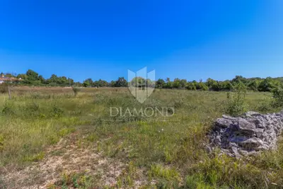 Land 3,892 m², Žminj surroundings - access road - 3