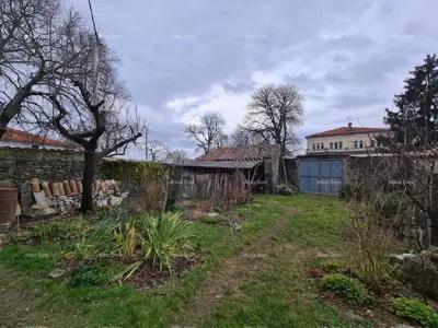 Villa 266 m², Gračišće - alte Kernzone, großer Garten - 9