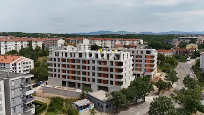 RIJEKA, SRDOČI – 2S+DB, JZ stan s terasom od 47 m² u novogradnji s gara - 2