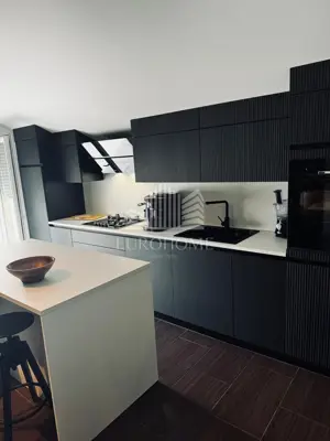 Kali-otok Ugljan, Kuća dvokatnica s pogledom, 187 m² - 2