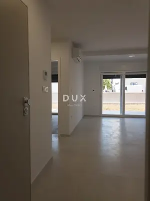 Apartman 76 m², Vodice - vrt, terasa i parkirno mjesto - 2