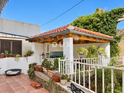 Stone house 169 m², Omišalj - old town center and garden - 2