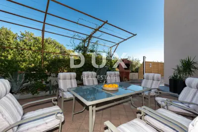Apartmenthaus 398 m², Sveti Filip i Jakov - Pool und Meerblick - 4