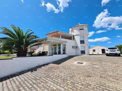 House 400 m², Valtura - quiet settlement near Pula - 2
