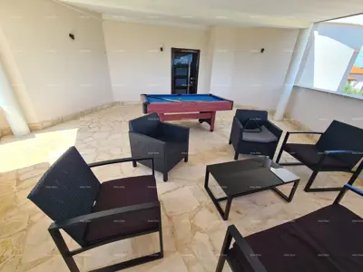 House 400 m², Valtura - quiet settlement near Pula - 19
