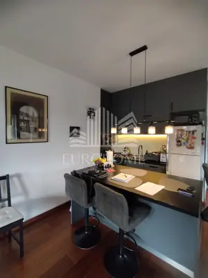 Kuća 226 m², Kustošija - mirna ulica uz šumu - 10