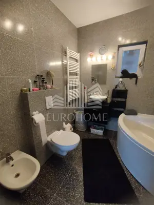 Kuća 226 m², Kustošija - mirna ulica uz šumu - 8