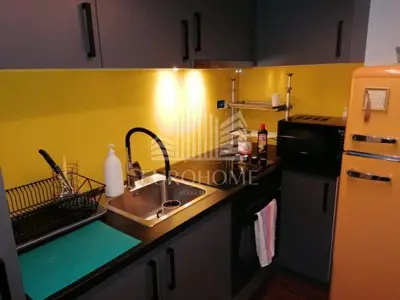 Kuća 226 m², Kustošija - mirna ulica uz šumu - 11