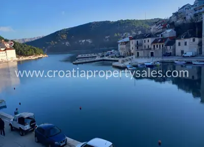Kamena kuća 60 m², otok Brač - prvi red do mora - 9