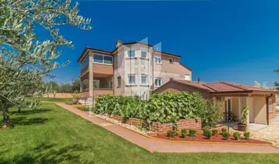 Haus zum Kauf in Valtura, 590 m² - 2
