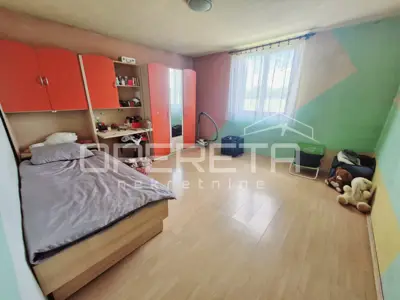Haus zum Kauf in Kloštar Ivanić, 292 m² - 3