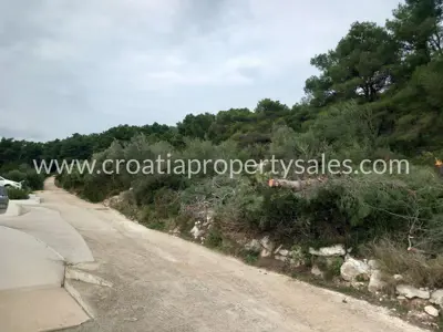 Building land 1,410 m², Otok Brač - sea view - 2