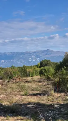 Land in Smilčić, 4,616 m², access from two sides