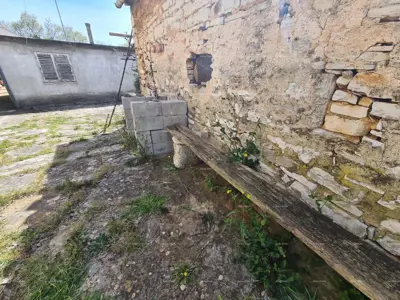 Galižana – house with multiple buildings and great potential for renovation - 21