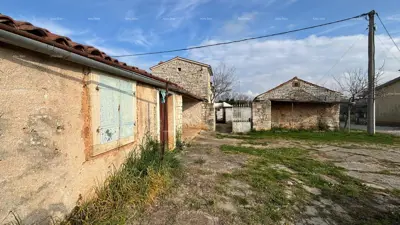 Galižana – house with multiple buildings and great potential for renovation - 8