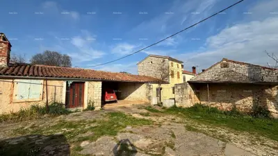 Galižana – house with multiple buildings and great potential for renovation - 3