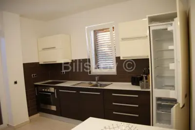 Vila 136m², Splitska – blizina mora, panoramski pogled - 13