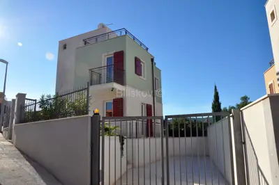 Vila 136m², Splitska – blizina mora, panoramski pogled - 3